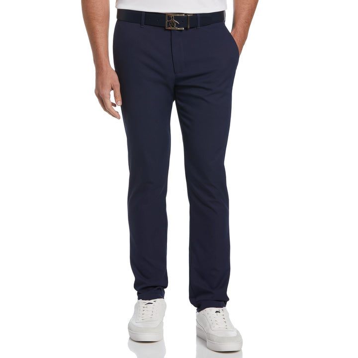 Elegante Herren Golfhose in Grau, flexibel & feuchtigkeitsableitend für besten Komfort auf dem Golfplatz.