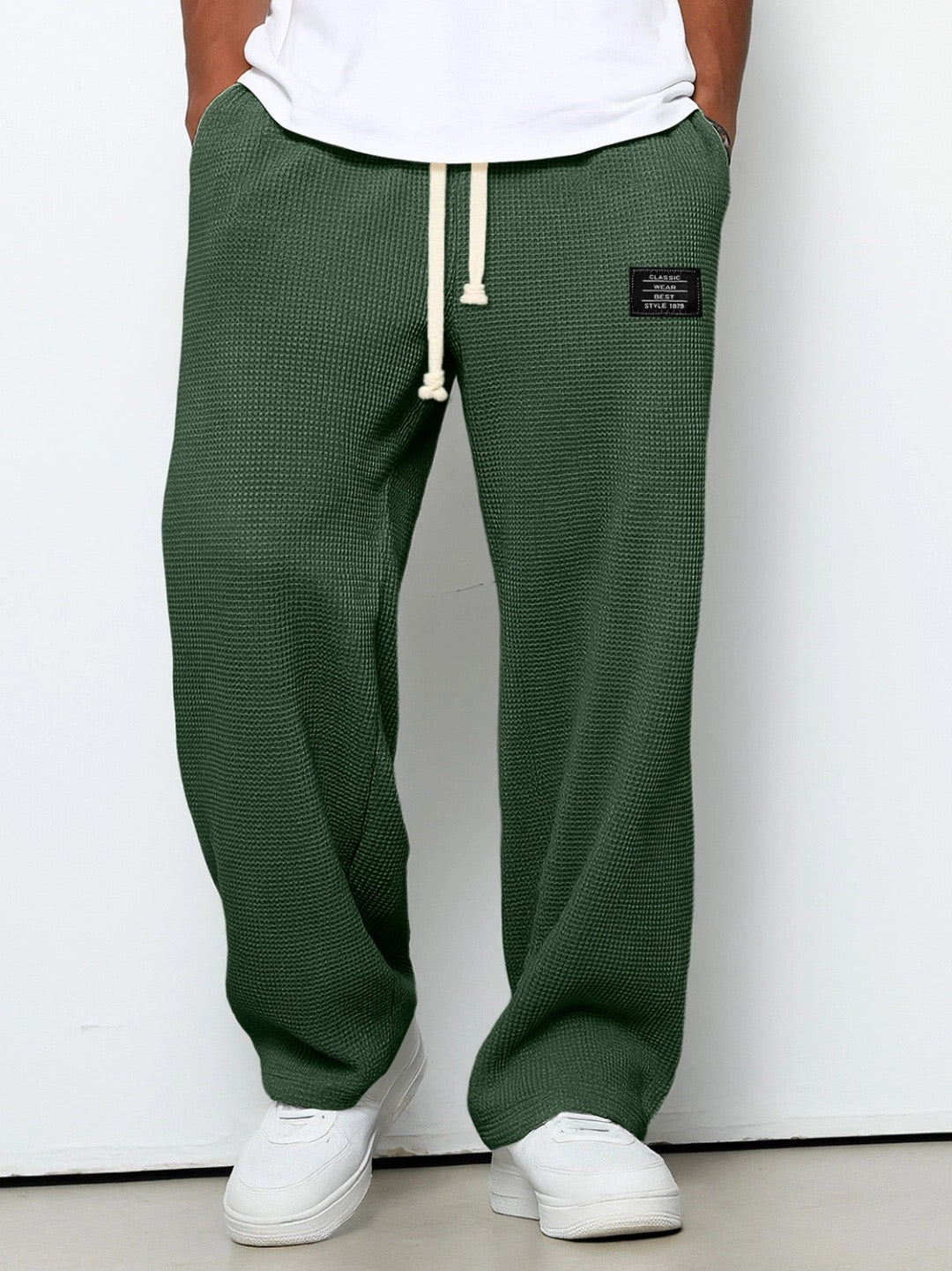 Leichte Herren Sommer-Freizeithose, Jogger Stil, mit Kordelzugbund für maximalen Tragekomfort.