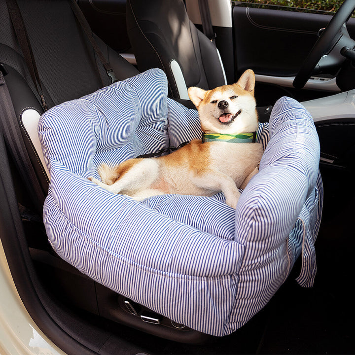 TravelPaw Autohundebett: komfortabel, schmutzabweisend & sicher für unbeschwerte Hundereisen.
