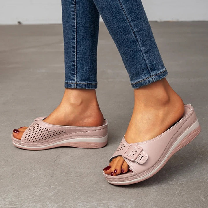 Damen-Komfortschuhe Lorena mit ergonomischer Dämpfung. Orthopädisch für schmerzfreie Schritte.
