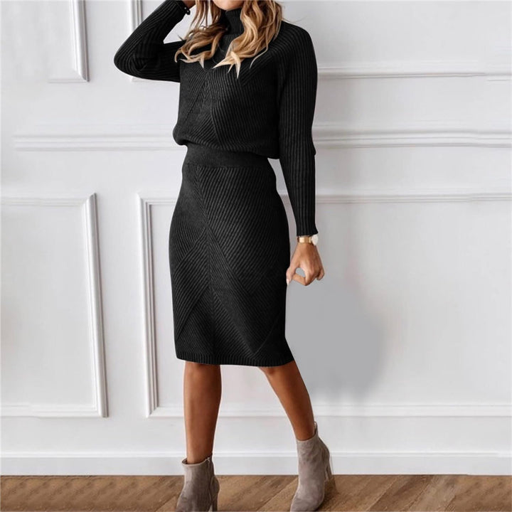 Gemütliches Damen Pullover-Strickkleid für den Winter. Elegantes Langarmkleid in bequemer Passform.