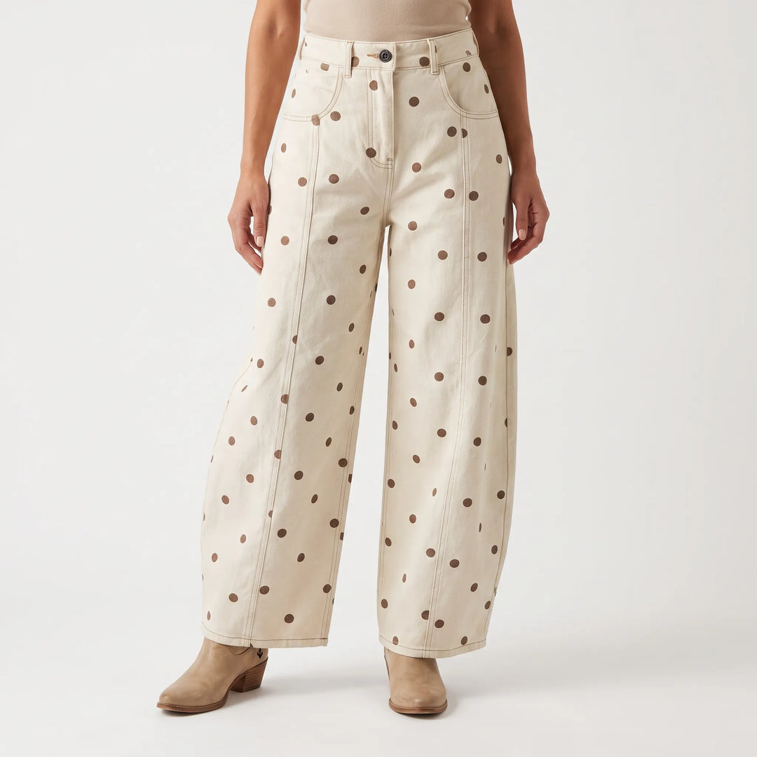 Weite Damen Barrel-Hose im Y2K Retro-Look, gepunktet, hoher Bund. Ideal für lässige Freizeit-Outfits.