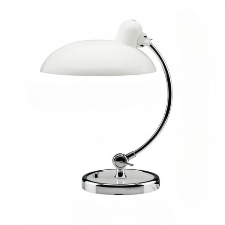 Verstellbare Vintage Schreibtischlampe aus Metall, LED-kompatibel, perfekte Retro-Beleuchtung für Büros.