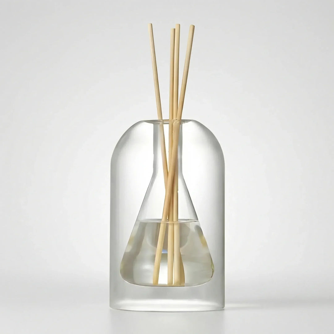 Aromadiffusor aus Glas mit Duftstäbchen schafft geräuschloses, entspannendes Raumambiente; ideale Wohlfühloase.