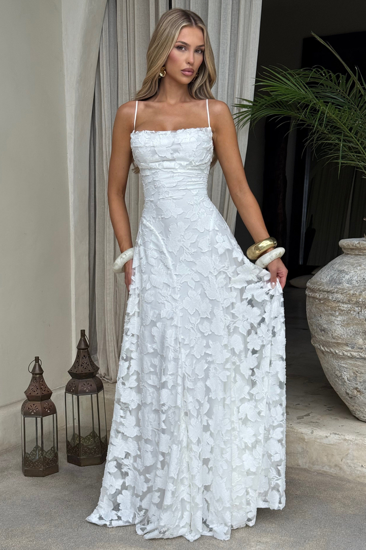Rosa Damen Maxikleid, elegant und formell, mit Wasserfallausschnitt, perfekt für besondere Anlässe und Galas. [[lstfy-media:16]]