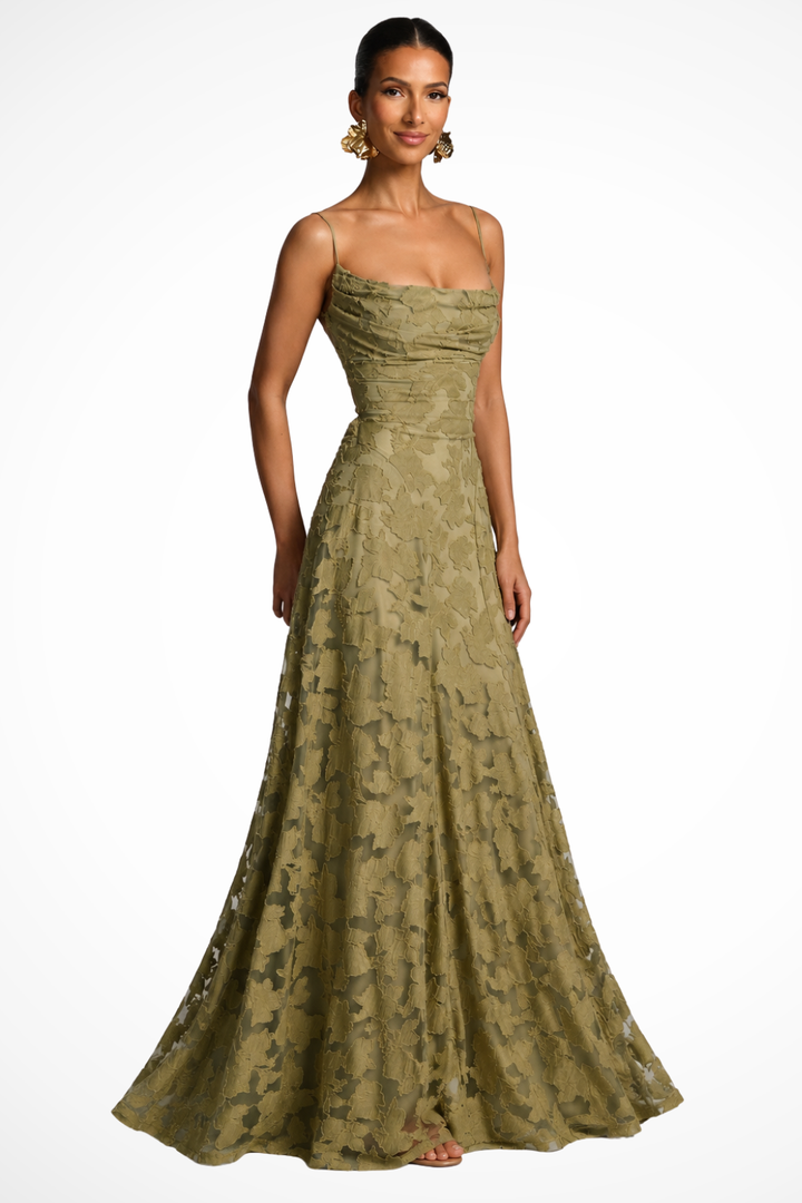 Damen Maxikleid elegant für Hochzeitsgäste mit schmeichelndem Wasserfallausschnitt, perfekt für festliche Anlässe. [[lstfy-media:1]]