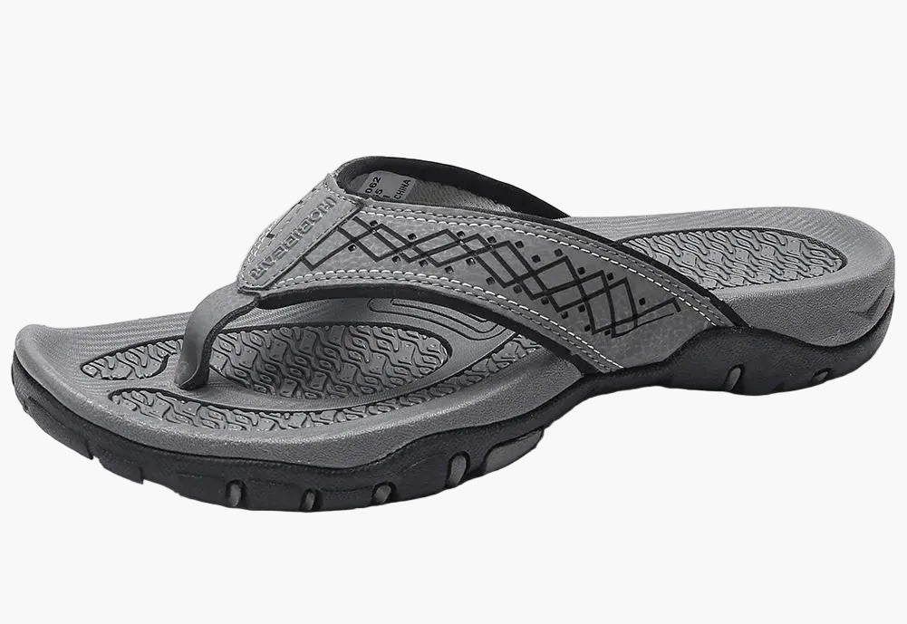 Ergonomische Herren Sandalen mit Fußgewölbestütze für optimalen Tragekomfort und Halt.