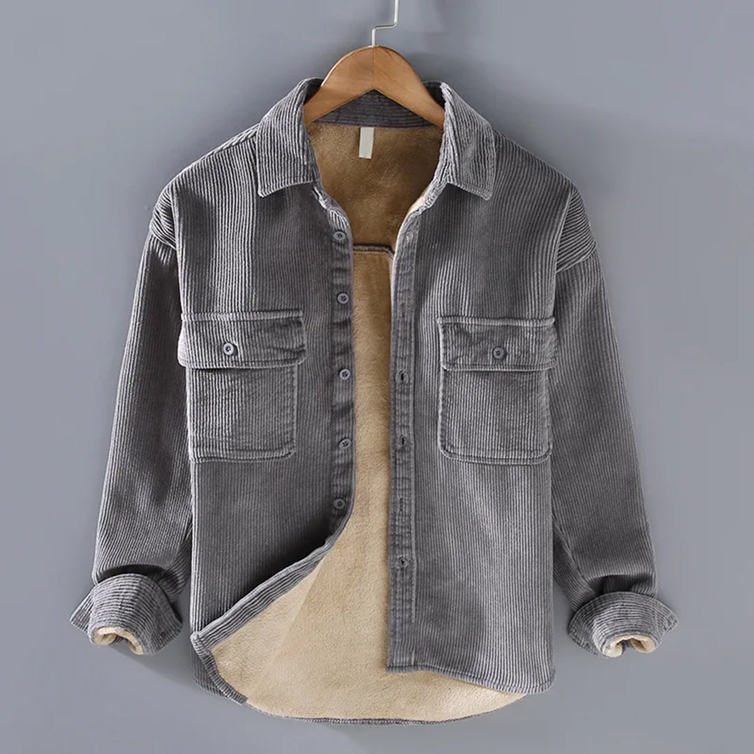 Stilvolle, legere Herren-Cordjacke mit Knopfleiste; ideal für Freizeit & Herbstmode.