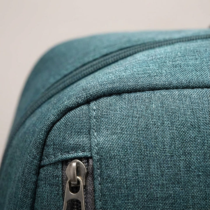 Robuste faltbare Reisetasche bequem getragen, ideal für Urlaub, Sport & als Handgepäck auf Reisen.