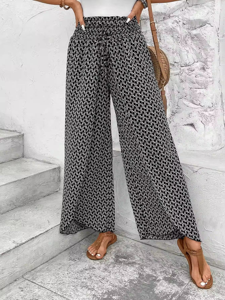 Vielseitige Damen Sommerhose mit Kordelzug, aus Elastikstoff, perfekt für Frühling und warme Tage.
