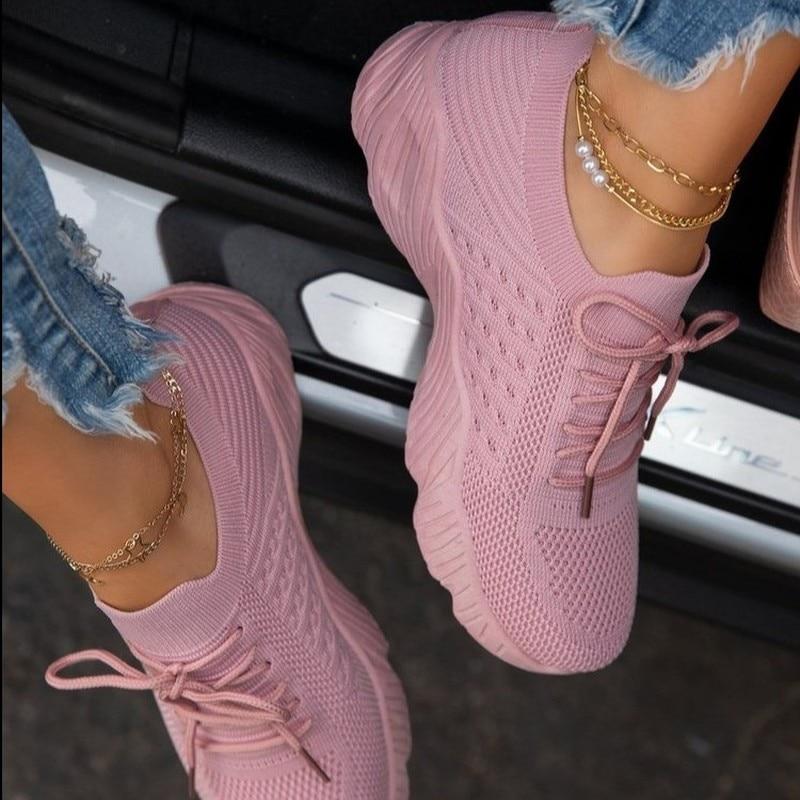 Trendige Damen Alltagssneakers, leicht, atmungsaktiv & flexibel, mit profilierter rutschfester Herbstsohle.