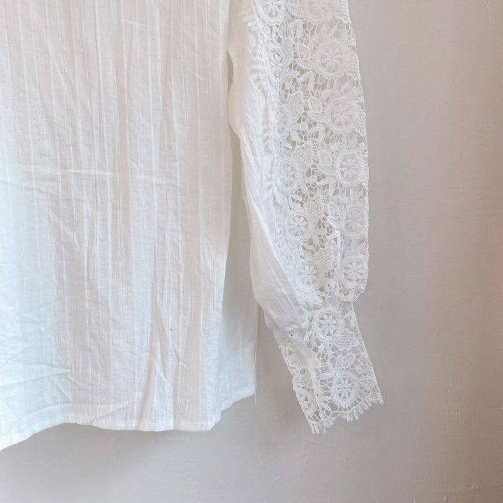 Vielseitige Damen Spitzenbluse Lucy, elegant & klassisch, ideal für Freizeit, Büro & Herbst.