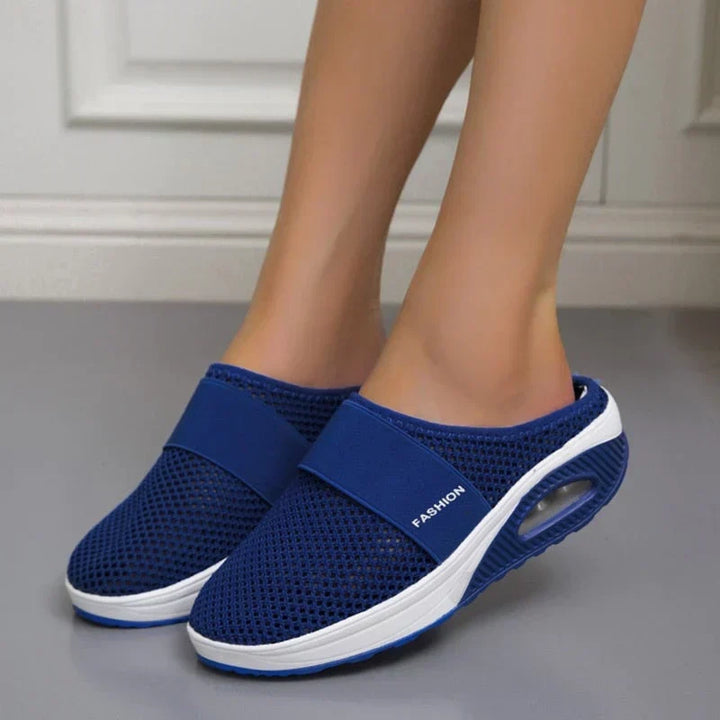 Rückansicht der OrthoAir Damen orthopädischen Sneaker, unterstützt den Fuß mit Luftkissen-Dämpfung.