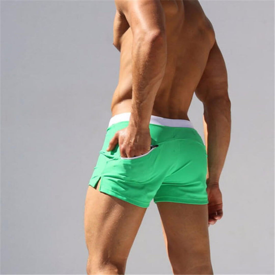 Sommerliche Herren Badehose, schnelltrocknend und leicht, ideal für Reisen.