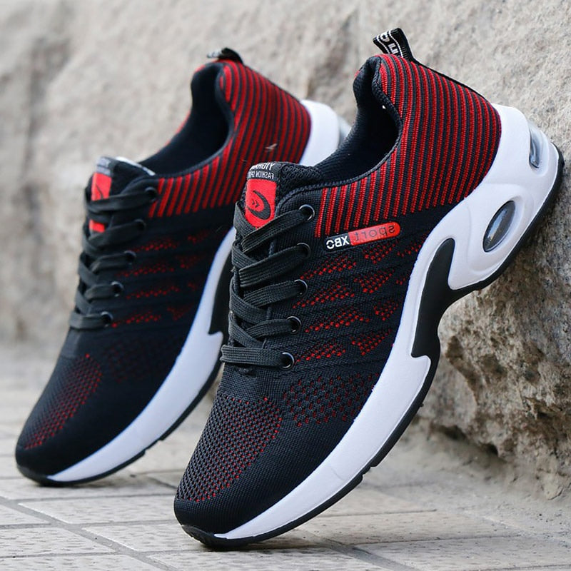 Orthopädischer Oliver Herren-Sneaker in Schwarz, bietet Komfort und Halt für empfindliche Füße, ideal für den Alltag.