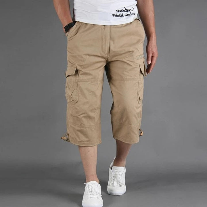 Herren Cargo 3/4 Hose für Freizeit. Lässiger Stil, bequemer Schnitt und praktisch für Outdoor.