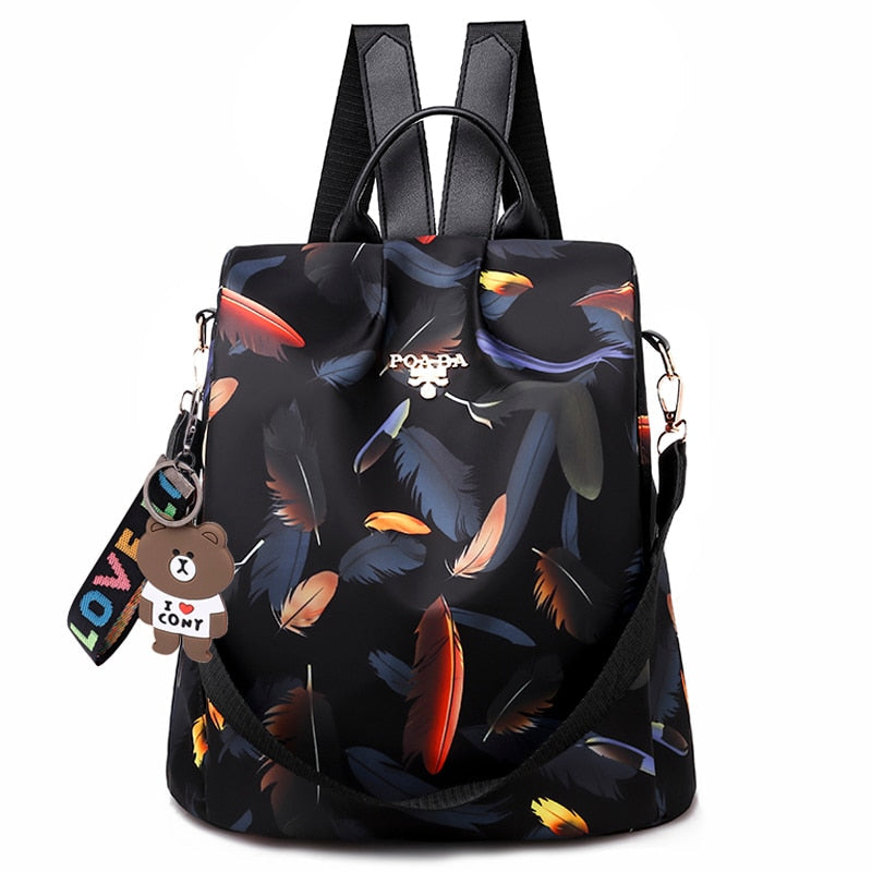 Stilvoller roter Damenrucksack. Moderner Begleiter für den Alltag, Reisen und als Pendlerrucksack.