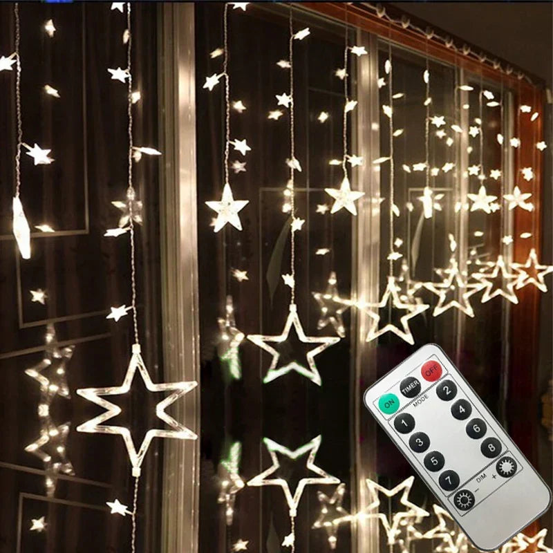 Leuchtende LED Sternen-Lichterkette mit warmweißem Licht, perfekt als stimmungsvolle Weihnachtsbeleuchtung.