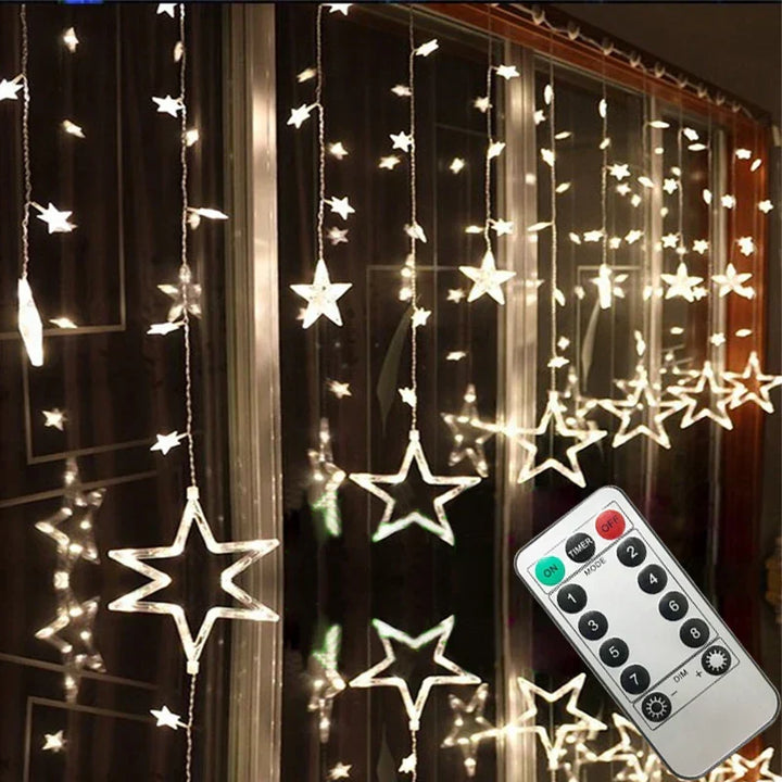 Leuchtende LED Sternen-Lichterkette mit warmweißem Licht, perfekt als stimmungsvolle Weihnachtsbeleuchtung.