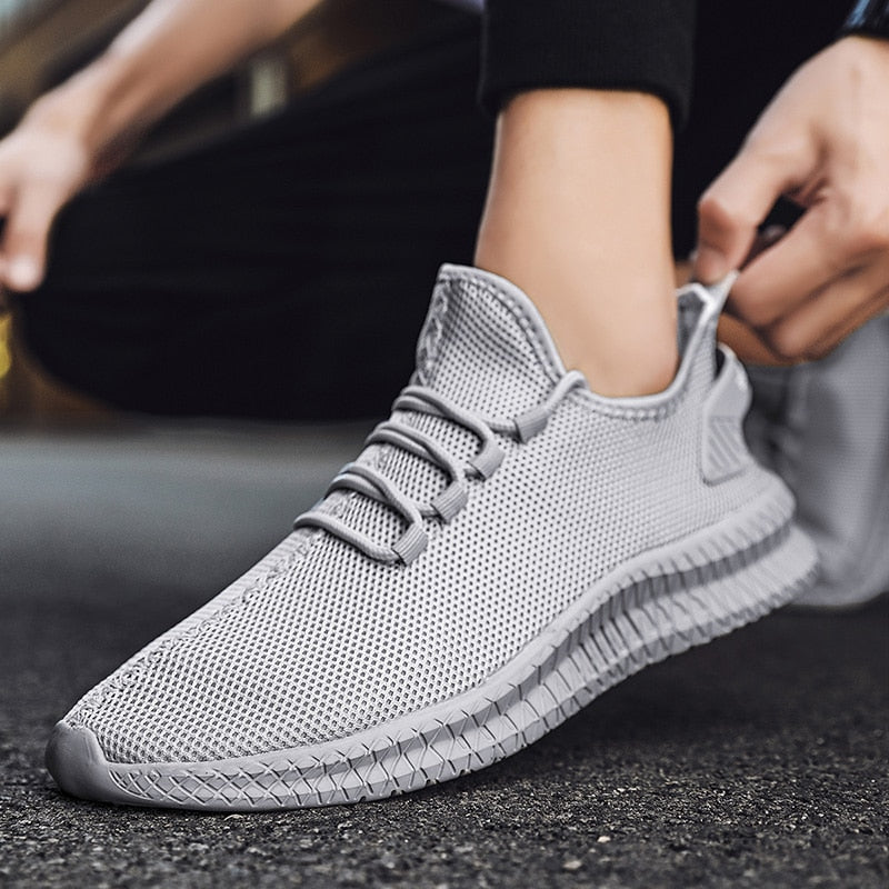 Vielseitige orthopädische Herren Sneaker, ideal für Alltag, Freizeit & Arbeit. Fördern Fußgesundheit.