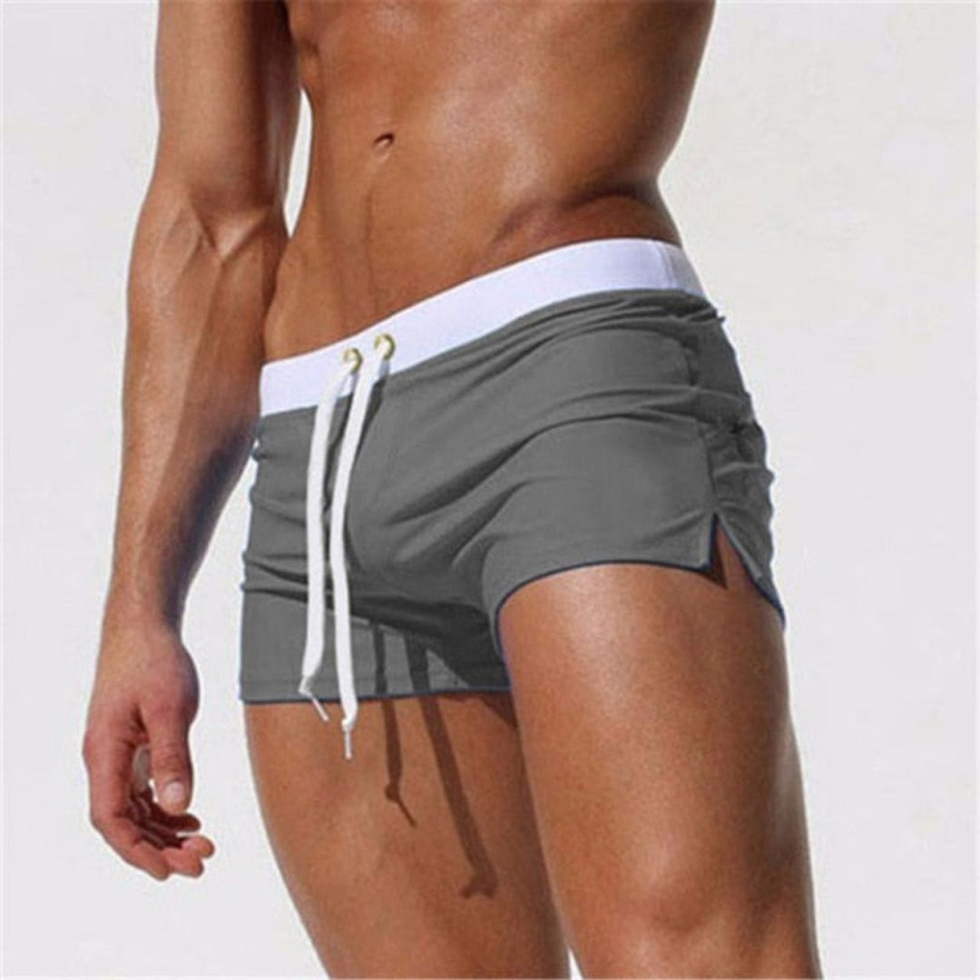 Schnelltrocknende Herren Bademode, ideal für den ganzen Sommer.
