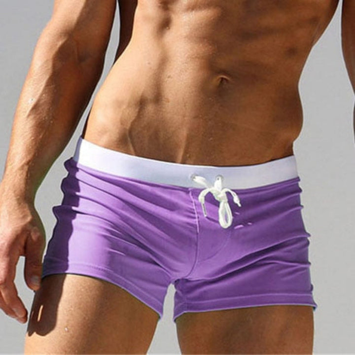 Komfortable Herren Badehose, elastisch & modern, für unbeschwerte Urlaubstage.