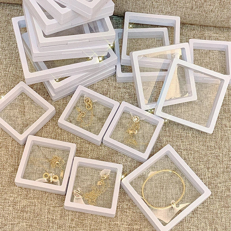 Schmuckzubehör: 10er Set schwebende Displayboxen aus klarem Kunststoff für Ihre Schätze.