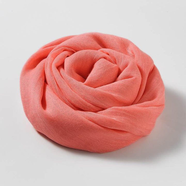 Eleganter Damen Schal, 180x100 cm, aus Polyester-Mischung, leicht, weich und hautfreundlich.