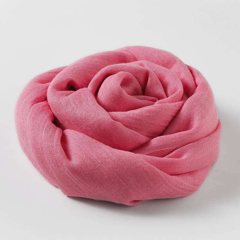 Damen Schal für den Alltag, 180x100 cm, aus weichem Polyester-Gewebe, leicht & angenehm zu tragen.