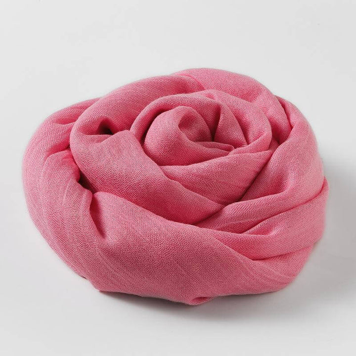 Damen Schal für den Alltag, 180x100 cm, aus weichem Polyester-Gewebe, leicht & angenehm zu tragen.