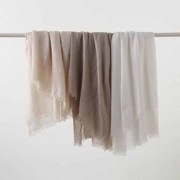 Damen Frühlings-Schal, 180x100 cm, aus weicher Polyester-Mischung, ideal als wärmendes Accessoire.