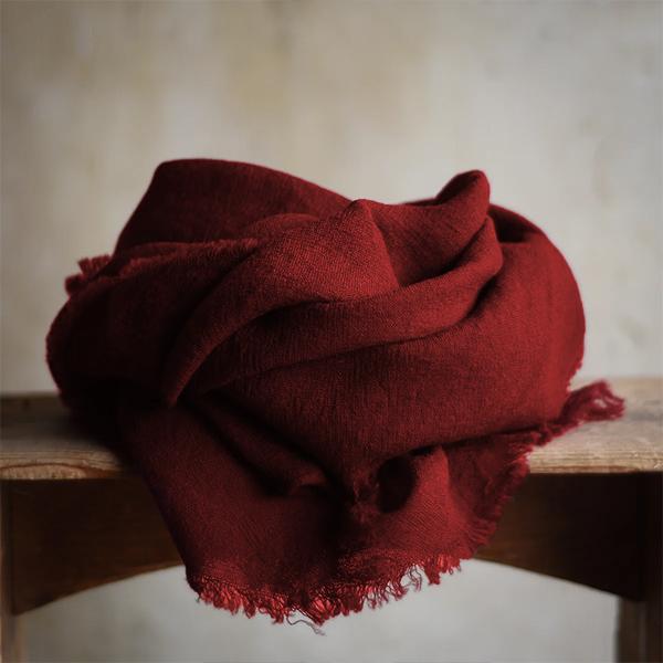 Damen Tuch für den Übergang, 180x100 cm, aus weichem, leichtem Polyester-Gewebe, sehr bequem.