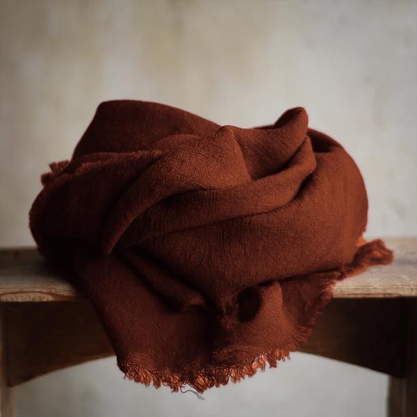 Vielseitiger Damen Schal aus weichem Polyester, 180x100 cm, elegantes Accessoire für Alltag & Reise.