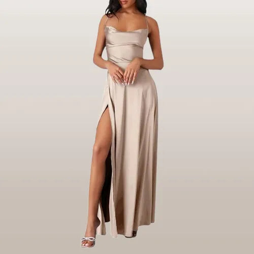Elegantes und komfortables Maxikleid für Damen, fließend und atmungsaktiv, ideal für sommerliche Abende.