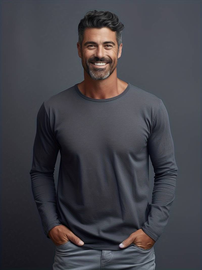 Modernes Herren Langarmshirt Pelario, ein vielseitiges T-Shirt Oberteil. Komfortable Ganzjahresmode für Männer.