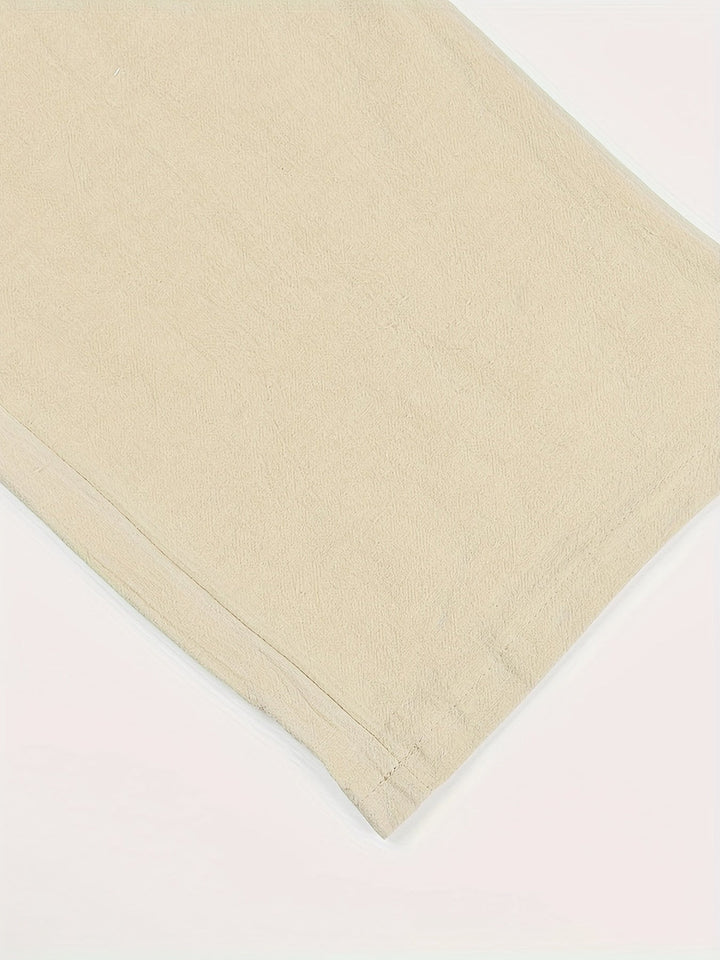 Detailansicht: Leichter Stoff der khaki Herren Sommerhose, atmungsaktiv & angenehm auf der Haut.