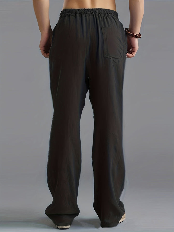 Herrenhose in Schwarz, leichtes Material & atmungsaktiv, die perfekte Freizeithose für Sommer.