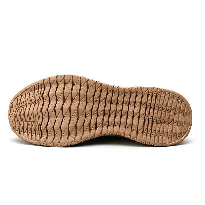 Detailansicht der stylischen orthopädischen Herren Sneaker Arvon. Zeigt atmungsaktives Obermaterial & Stütze.