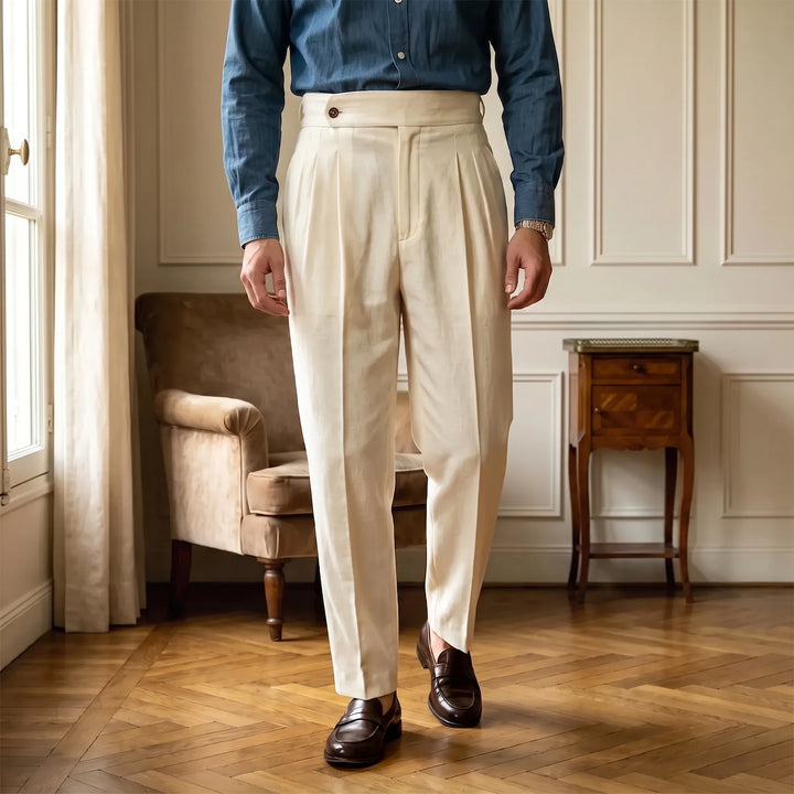 Herren Hochgeschnittene Bundfaltenhose Francis in klassischer Farbe, elegant für Smart Casual Outfits und Herrenmode.