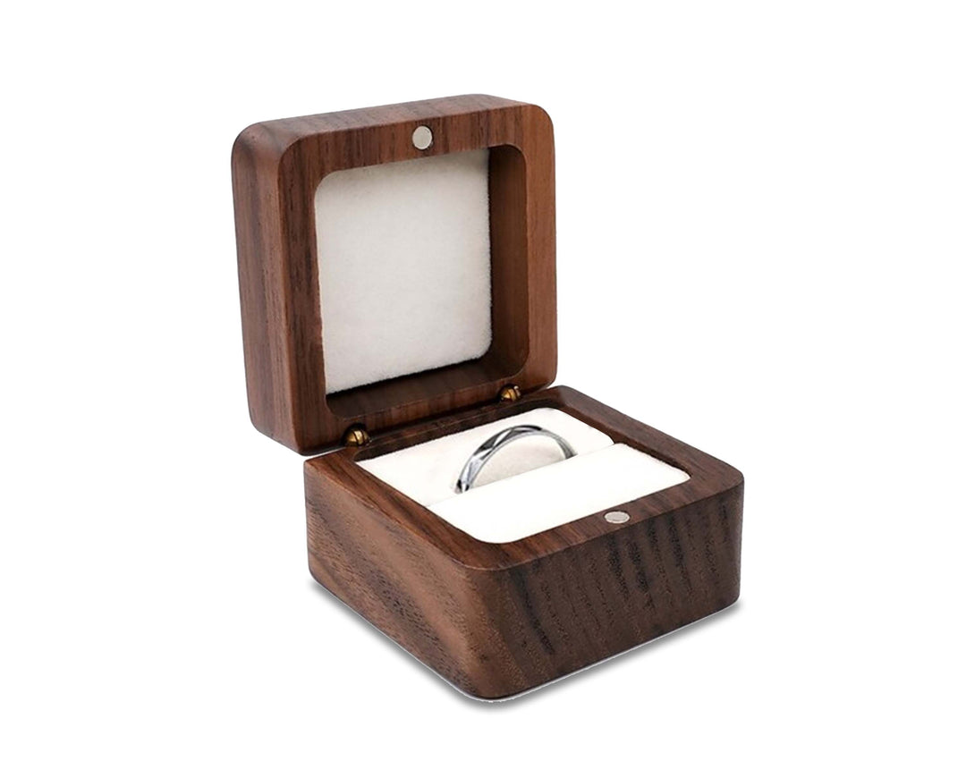 Handgemachte Holzbox aus Teakholz, elegant für Schmuck und Accessoires, perfekte Geschenkidee.