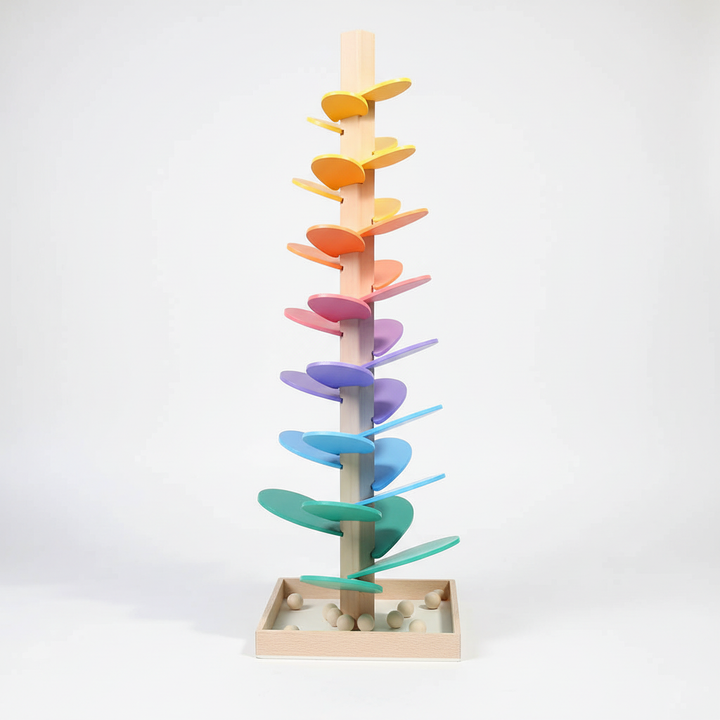 Fröhlicher Holz-Klangbaum mit Murmeln, interaktives Lernspielzeug für Kleinkinder zum spielerischen Entdecken.