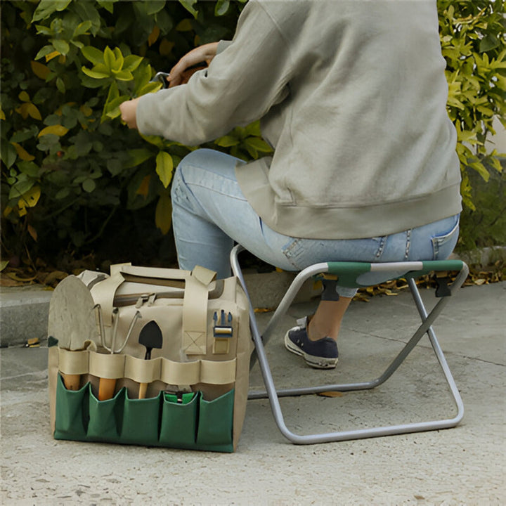 Handliches Gartenset mit Pflanzkelle und Grubber für effiziente Gartenarbeit; perfekt zur Bodenvorbereitung.