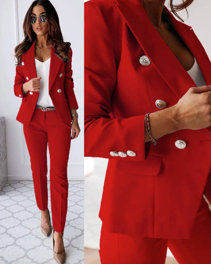 Damen Hosenanzug Slim Fit mit schickem Doppelknopfleisten-Blazer, ideal für elegante Büro-Looks.