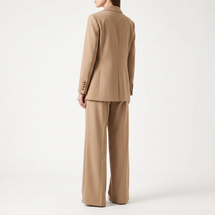 Moderner Khaki Hosenanzug für Damen. Stilvoller Business Zweiteiler, ideal für Büro und formelle Anlässe.