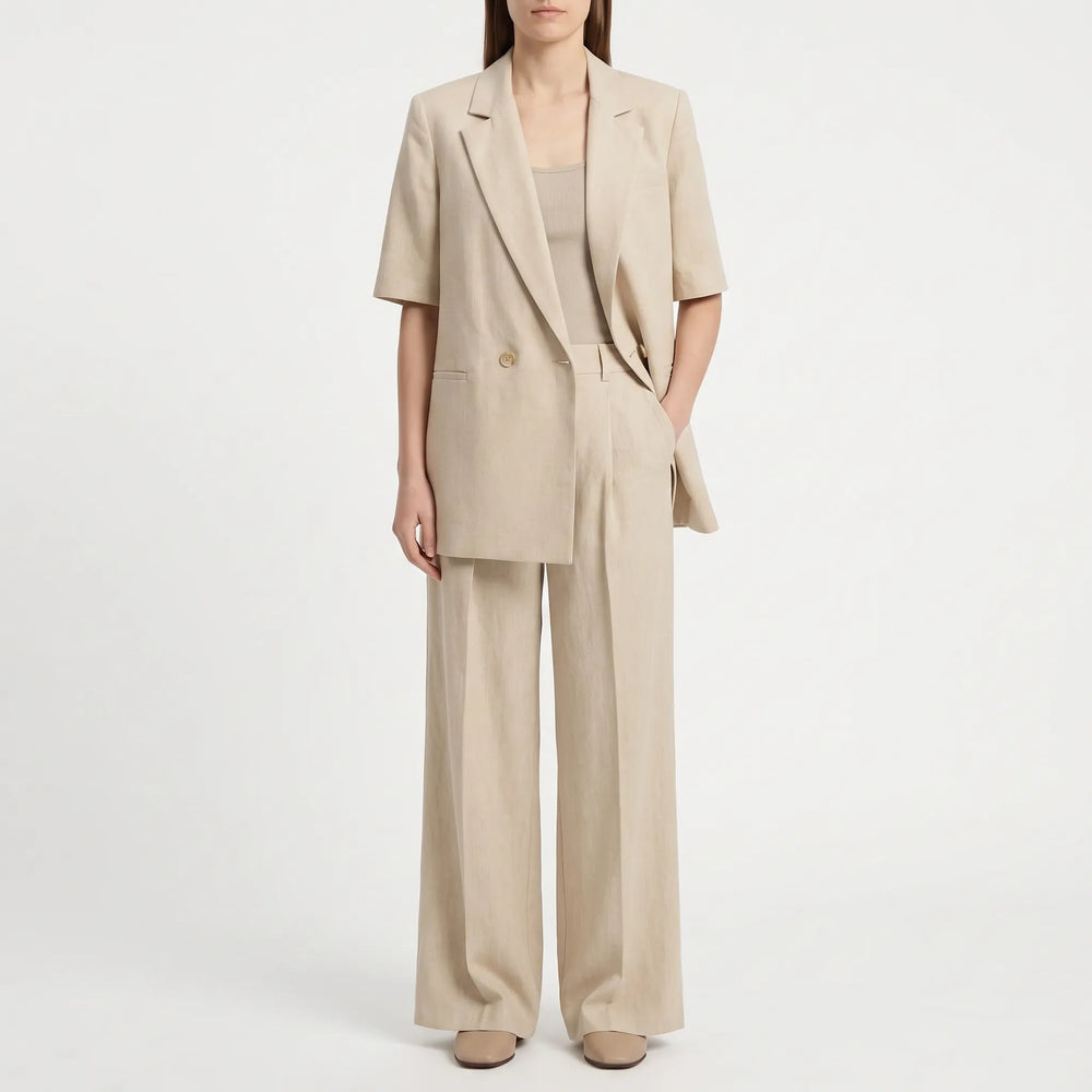 Moderner Damen Zweiteiler Hosenanzug: Kurzarm-Blazer & Hose mit weitem Bein für sommerliche Eleganz und Komfort.