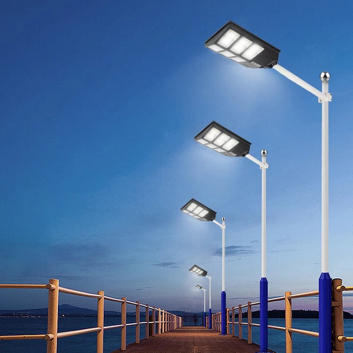 Wetterfeste Solvion 600 Solar-LED-Lampe, kabellos, für energieeffiziente Garten- & Hofbeleuchtung.