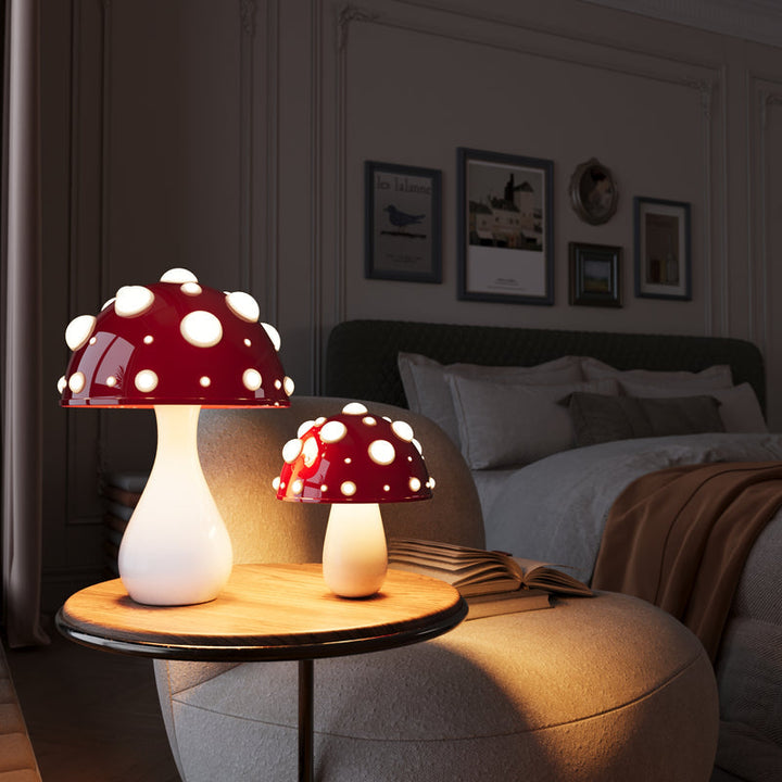 Dekorative LED-Pilzlampe "AuraLamp", kabellos & dimmbar. Ideal als moderne Nachttischlampe oder Stimmungslicht.