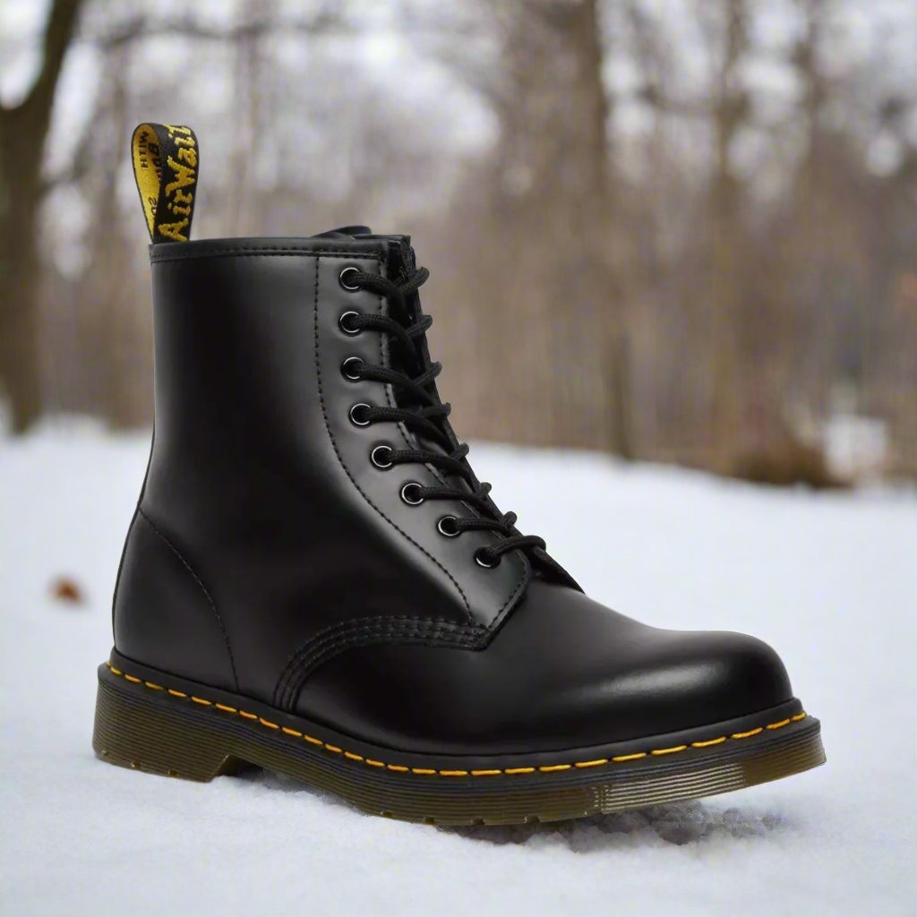 Stylische Unisex Combat-Boots Leo. Bequeme, robuste Stiefel mit Schnürung & Profilsohle für Herbst-Winter-Mode.