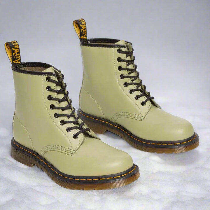 Schwarze Unisex Combat-Boots Leo, lässige Schnürstiefel. Robust und bequem für jeden Tag, Herbst & Winter Mode.