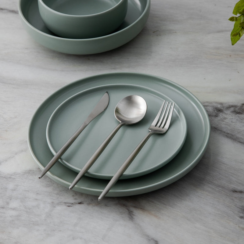 Essbesteck PureSet: Zeitloses Design und mattes Silber für Ihre tägliche Tafel.